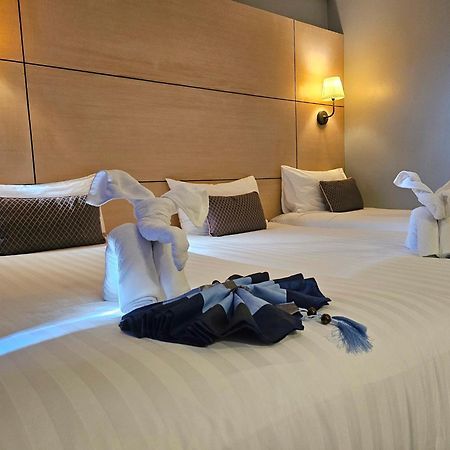 Montree Phuket Hotel Esterno foto