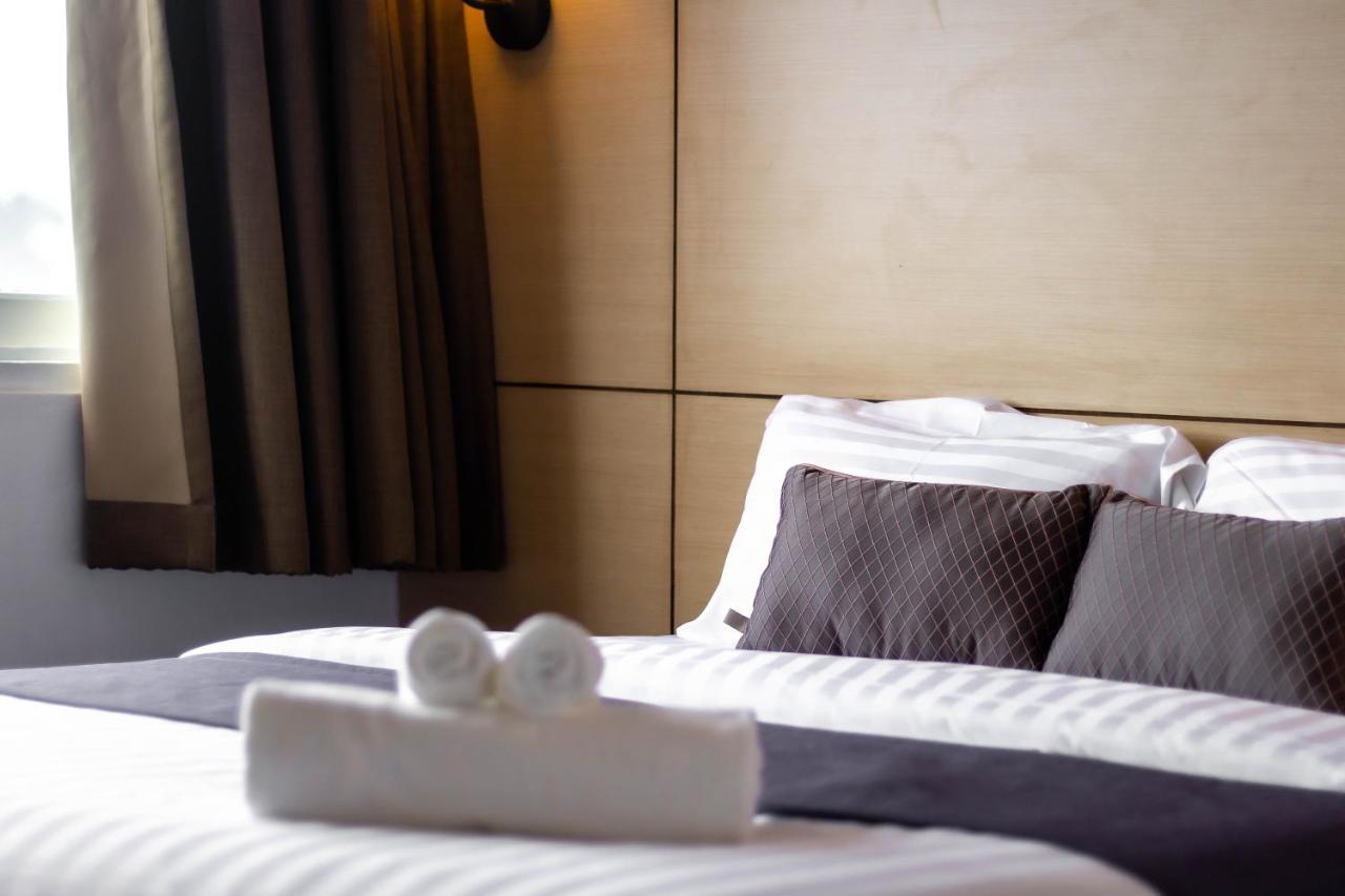 Montree Phuket Hotel Esterno foto