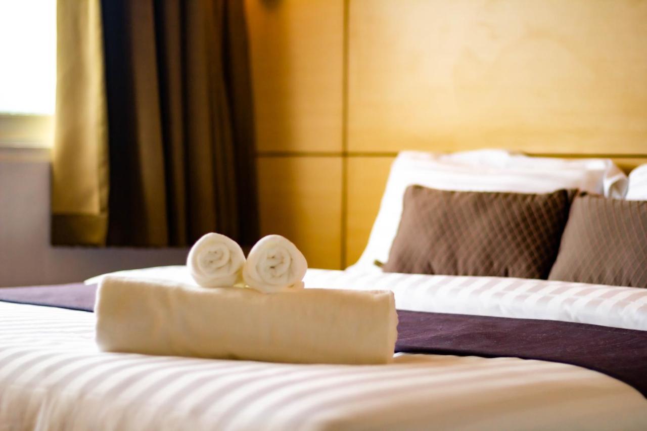 Montree Phuket Hotel Esterno foto