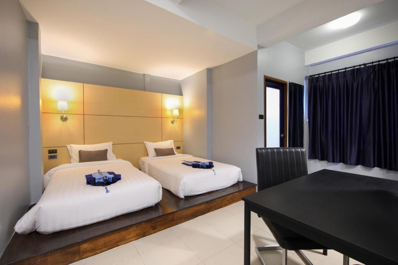 Montree Phuket Hotel Esterno foto