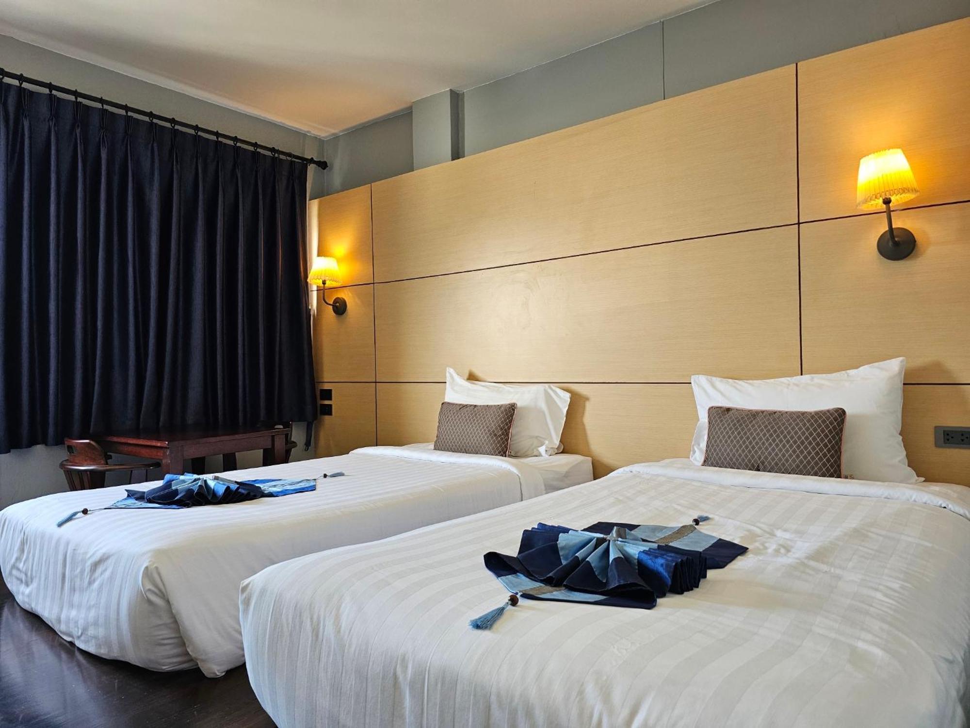 Montree Phuket Hotel Esterno foto