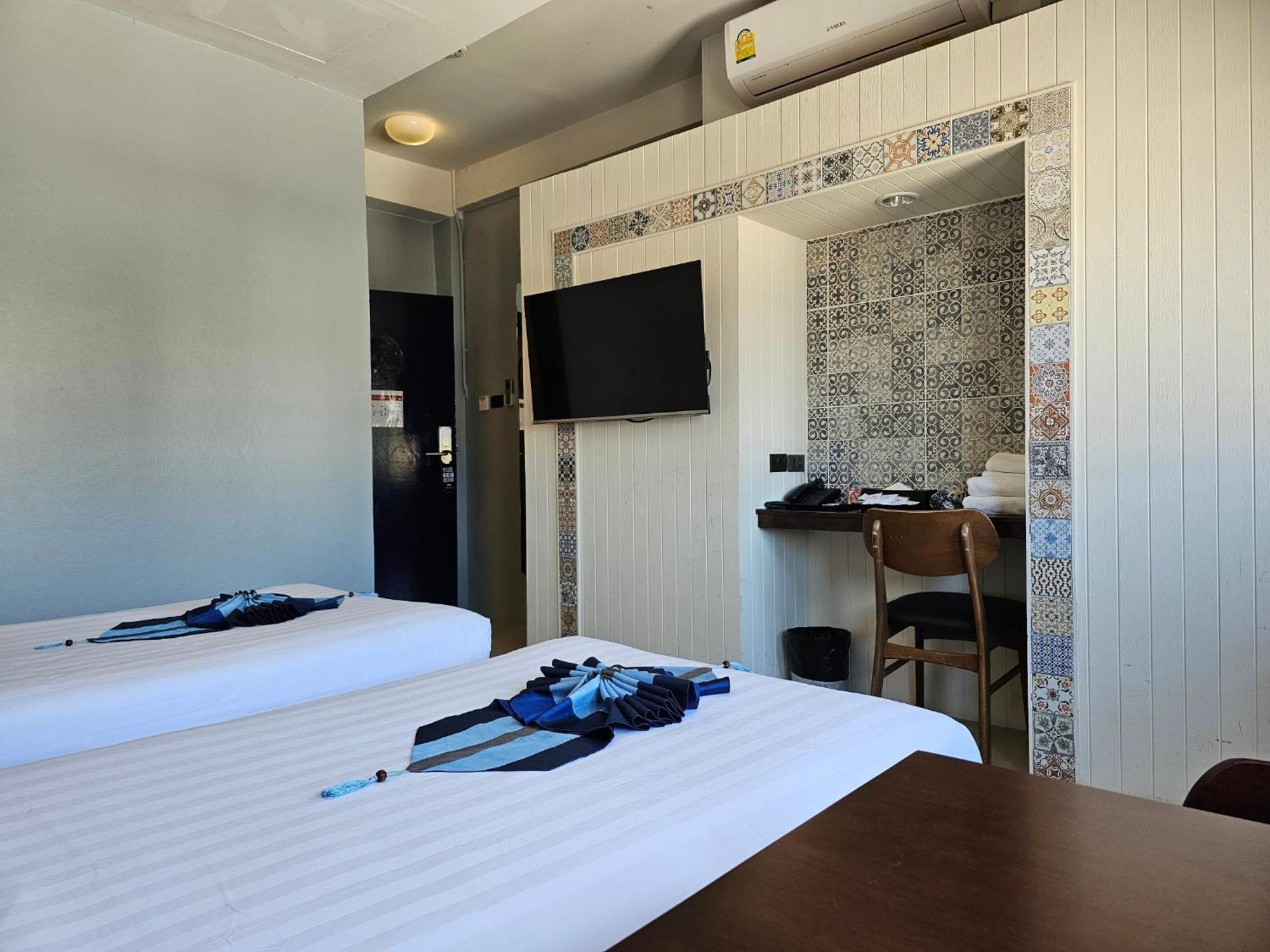 Montree Phuket Hotel Esterno foto