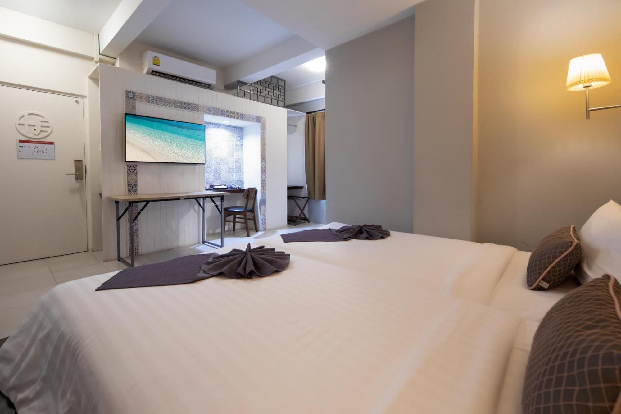 Montree Phuket Hotel Esterno foto