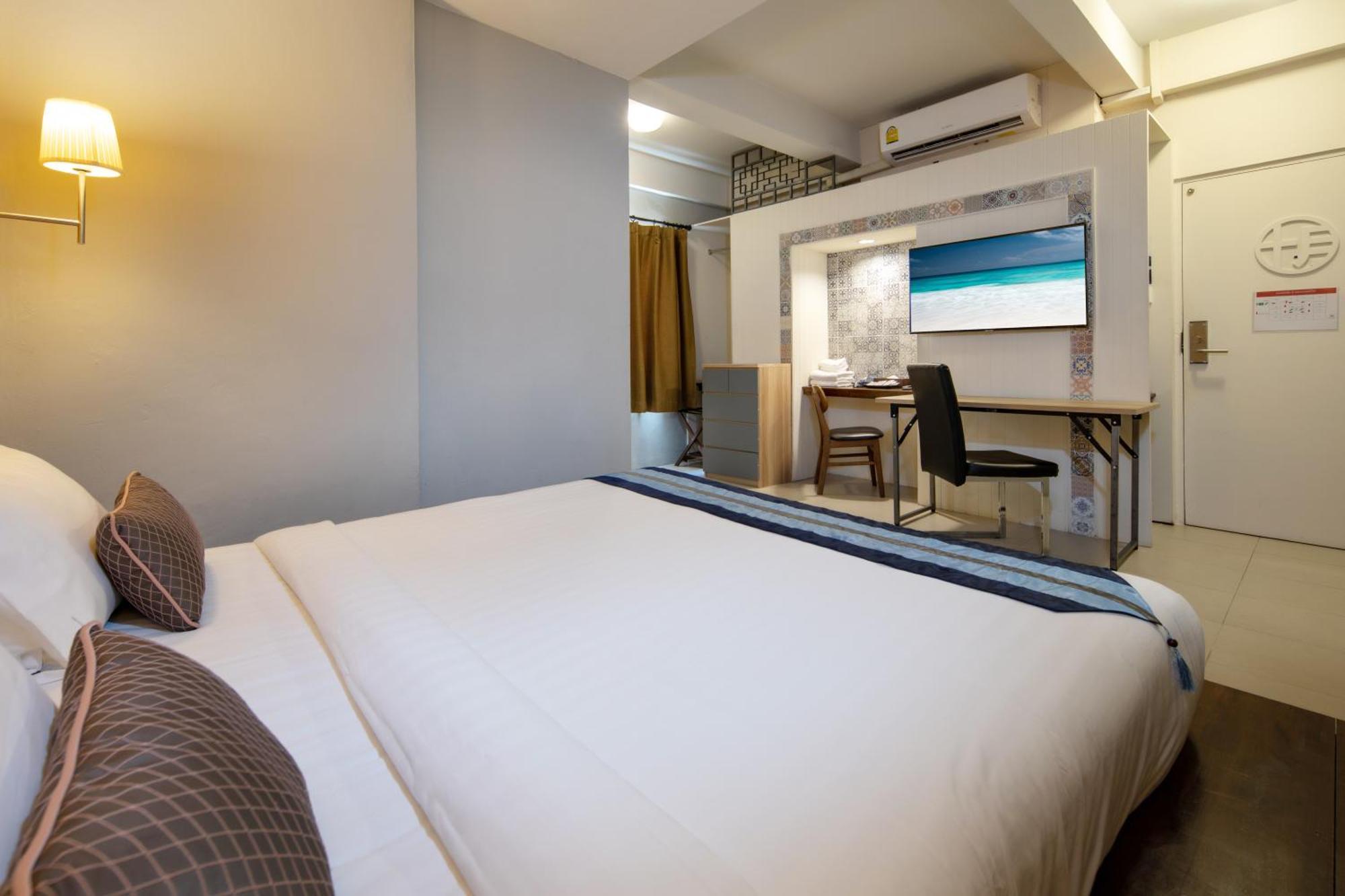 Montree Phuket Hotel Esterno foto